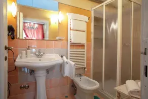 Tenuta Bartolucci - Ten Bedroom Villa, Sleeps 22 - Image 2
