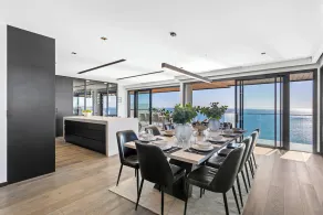 Mt Martha’s BEST Bay Views, Gas Heated Pool, Home Lift & Luxury, Sleeps 12+ - Image 4