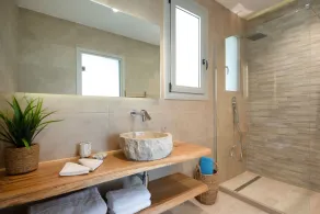 'Prestige Collection'  |  Contemporary Villa with sea views - Image 4