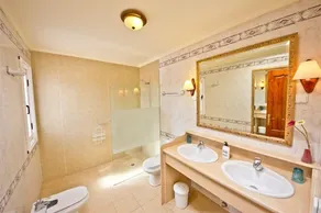 Great Costa Teguise Home Villa Luz De La Fragata 4 Bedrooms Private Pool - Image 5