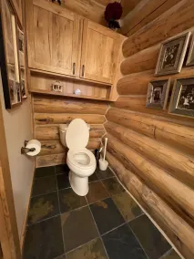 Grandpa’s Place. Exclusive, Stunning, Private Log Home. Firepit & Pond.  - Image 2