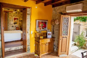 SMARAGDA ART COUNTRY HOUSE a lovers nest or family resort, spectacular sea views - Image 4