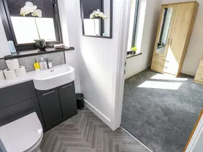 Sycamore Cottage - 2 Bedrooms - Sleeps 4 - Image 4