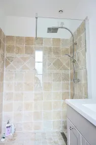 Large family home - Image 3