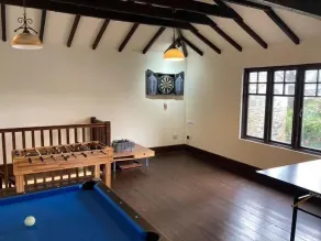 Chapelhill-Sleeps 8 - capacidad para 8 personas en 4 habitaciones - Image 4