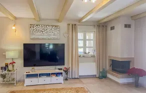 Gorgeous Home In Kastelir With Sauna - Image 2