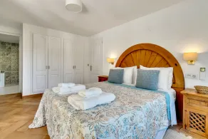 En unik 3 soveværelser, 3 badeværelser Villa med privat pool i Moraira - Image 5