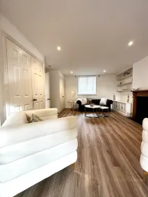 Luxurious Snowdrop Cabin with Private Hot Tub - Image 5