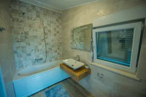 ctim228 - Lyxig och modern villa med pool, Zmijavci, 10 personer - Image 3