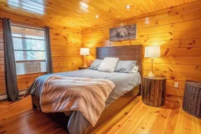 Beautiful private rustic log cabin, pool, hot tub - Image 4