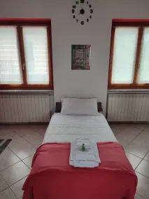 Matisse - Apartment with two berdrooms and garden in La Morra  - Image 4