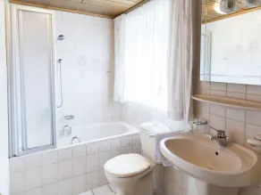 Holiday Home in Sellerich With Forest - Image 3