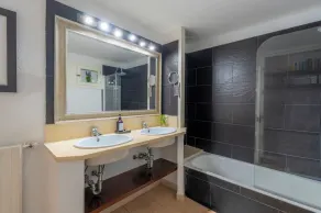 Villa with pool 2.5 km. from the sea Very quiet area. Wifi. - Image 3