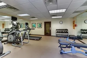 Great Value! Cozy King Suite | Complimentary Breakfast + Shared Outdoor Pool - Image 2