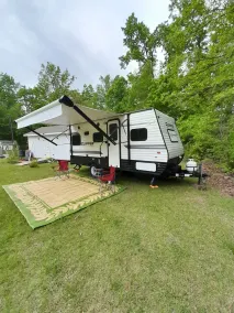 Lake House - Image 3