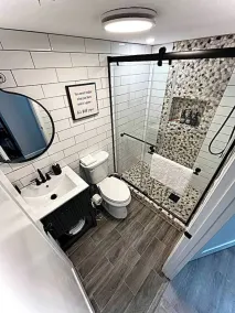 Remodeled 1BR Apartment w/ Queen Bed & Private Parking - Image 3