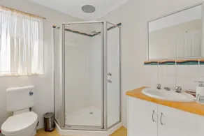 8 Corcoran Avenue - BEACH SEAS THE DAY - Image 3