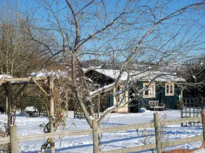 Sleeps2- FreeWiFi - WalkersParadise - South Facing - Image 3