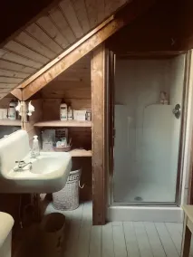 Quintessential Seaside Maine Cottage - Image 3