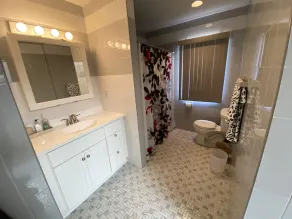 Maison avec * PISCINE CREUSÉE * parfait pour les grandes familles à 7 min de la promenade - Image 3
