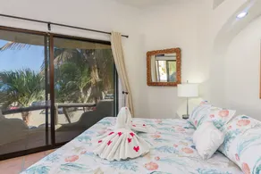 Beachfront, Private Pool, close to Downtown San Jose - Image 5