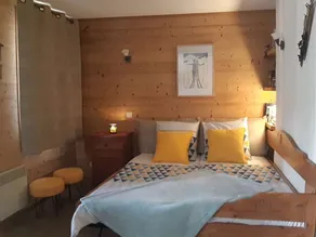 Nice delelig studio med hjørne bjerg, fuldstændig renoveret, i bopæl med elevator - Image 4