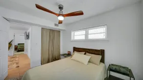 Oceanside 1st floor home, 1 block away from beach and 15 mins away from Mayo - Image 5