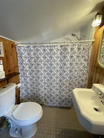 Friendly Inn Limit 5 3 Bedroom Cottage - Image 2