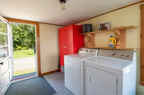 Recently updated cottage featuring beautiful easterly views of Casco Bay - Image 2