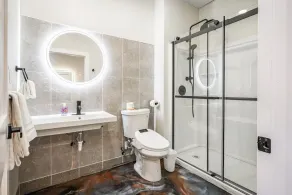 Melwood Suites Unit 105 Studio - Image 2