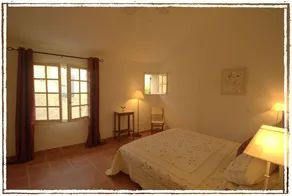 Charming Hilltop Accommodation With Outstanding Views - Image 3