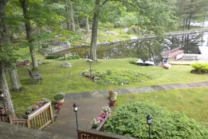 Gorgeous lakefront home one hour away from NYC - Image 4