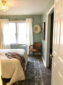 Adorable home with a huge back yard- minutes from Belews Lake. Cozy Hidden Gem - Image 5