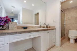 Oceanfront 2/2 free  WiFi with washer/dryer - Image 4