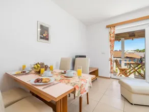 Lovely apartment for 4 guests with WIFI, pool, A/C, TV and terrace - Image 5