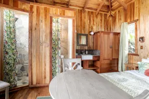 Cabin Two at The Villa Gauguin Luxury Oasis - Image 4