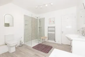 Maison fabuleuse avec une vue magnifique - Image 4