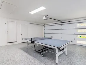 Luxury Home on Golf Course, Onsite Golf Cart Rental - Image 2