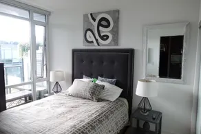 Modern 1 Bedroom at Distillery District - Image 5