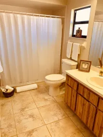 Beautiful heated POOL&SPA home centrally located! - Image 3
