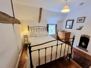 A self catering cottage that sleeps 4 guests  in 2 bedrooms - Image 5