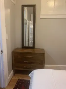 Lovely sophisticated renovated 2 BR - Image 4