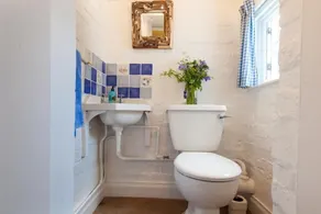 2 Bed in Shaldon oc-t36353 - Image 3