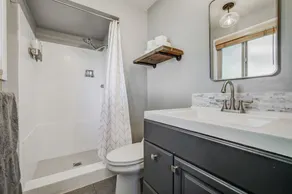 Bend Adventure Retreat ~ Hot Tub, Movie Room & Near Downtown - Image 4