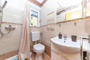 Studio flat with balcony Kaštel Lukšić, Kaštela (AS-22071-a) - Image 3