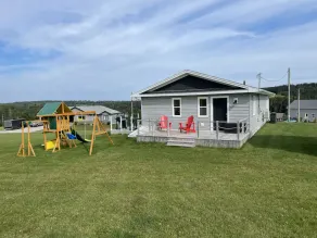 Modern Water-View Cottage with A/C - Image 2