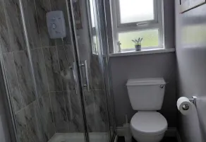 Cottage - Sleeps 6 - Parking - Image 3