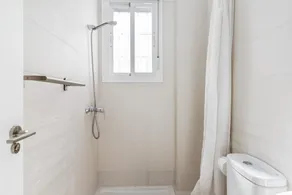 Appartement climatisé au centre de la ville, à proximité de la plage, avec Wi-Fi - Image 4