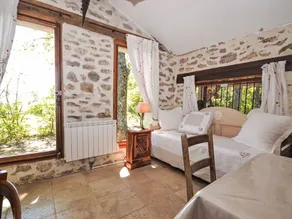 Villa avec barbecue, piscine et terrasse | Vue nature - Image 4