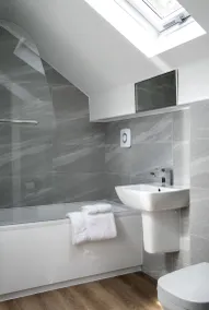 A spacious and stylish 2 bedroom, 2 bathroom duplex apartment - Image 3